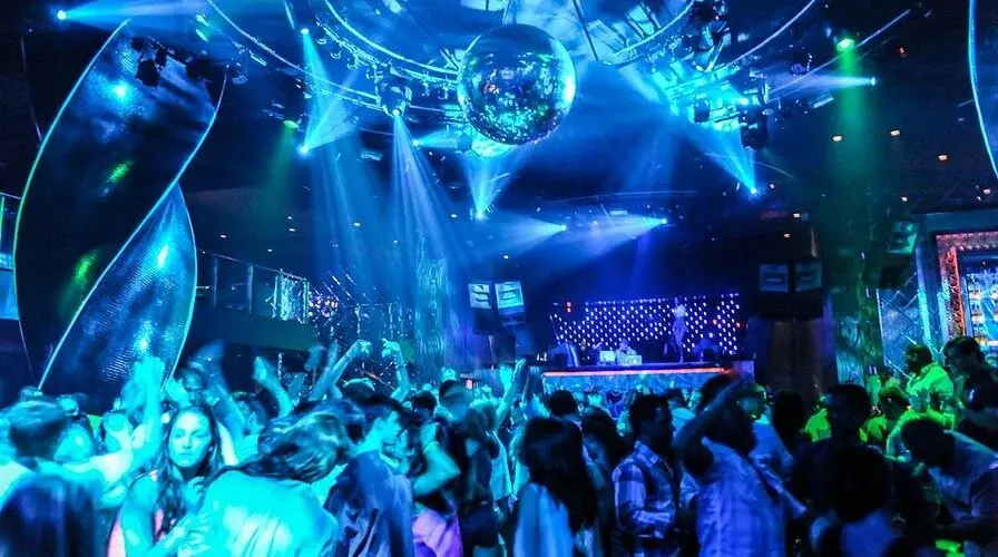 2. Dance the Night Away at Oro Nightclub (Hard Rock Hotel)