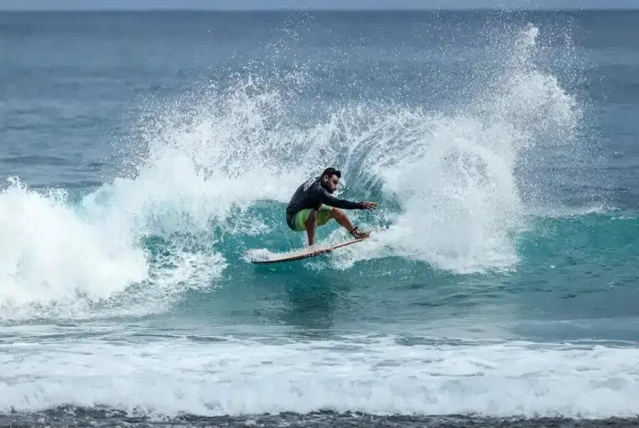 2. Experience the Los Cabos Open of Surf at Zippers Beach