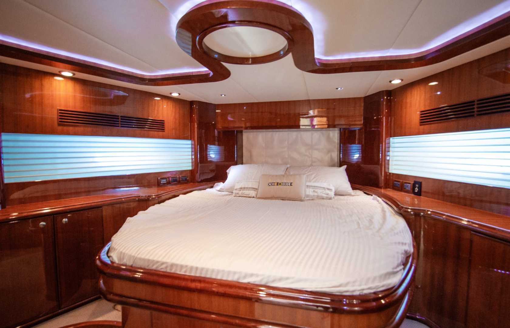 Infinity70 Yacht Cabo San Lucas