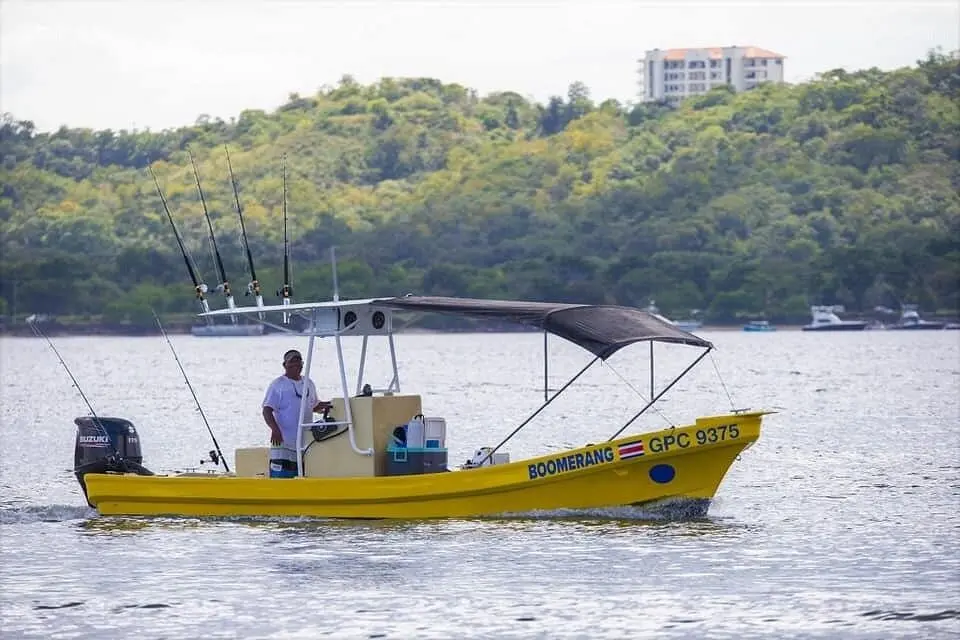 Depart Playa Flamingo (06:00 / 07:00 / 08:00 AM)  Captain heads to the day's best fishing grounds based on weather & conditions