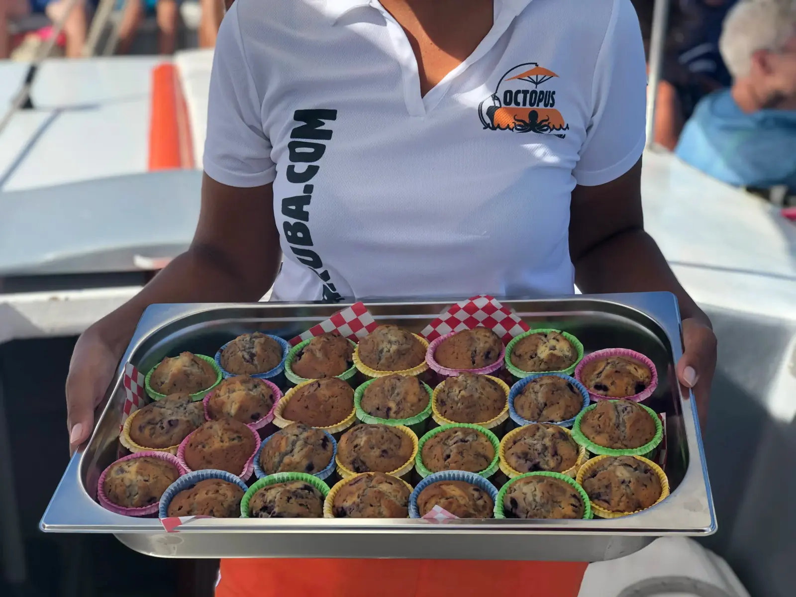 Brunch, Mimosas & Sail Back Dry off in a lounge seat while fresh brunch and unlimited drinks come to you. Cruise back along the coastline with the whole afternoon still ahead of you.