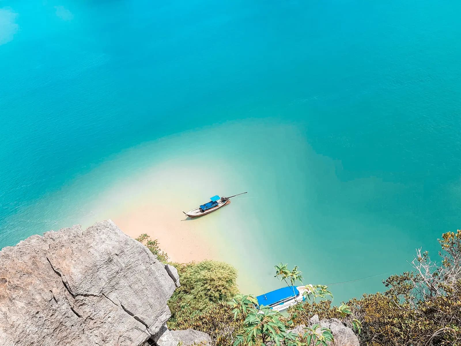 Koh Gai → Koh Daeng → Koh Lao Ladding → return Snorkeling and beach time at Chicken Island and Koh Daeng, then a final swim at the hidden cove before the return transfer.