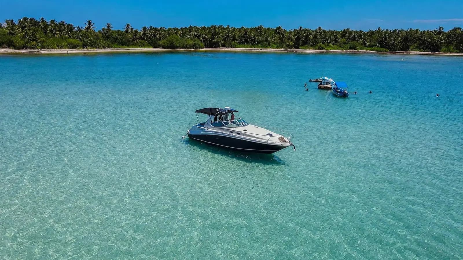 Natural Pool & Return Cruise - Anchor at the waist-deep sandbar, then cruise back with music and drinks