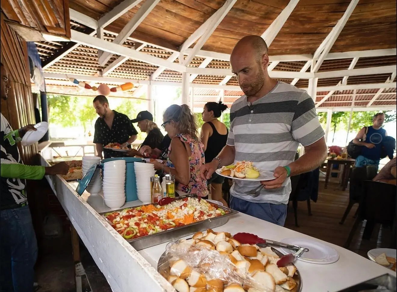 Cayo Levantado: Lunch & Beach Beachside lunch included + 2½ hours free time at Bacardi Island — return by 17:00