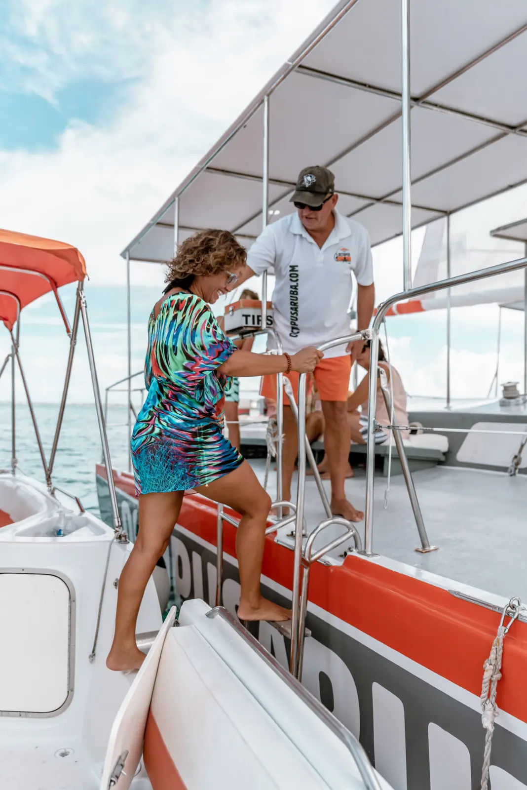 Departure – Palm Beach Check in at the beach hut behind the Holiday Inn. A short shuttle-boat ride over water as calm as a lake brings you to your private catamaran. Welcome drinks are waiting.