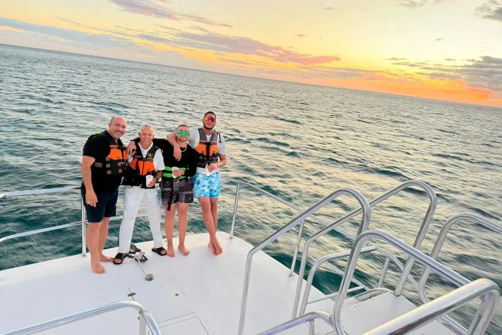 Return Sail to Rancho Típico Sail back along the coast with panoramic views of the south Dominican coastline