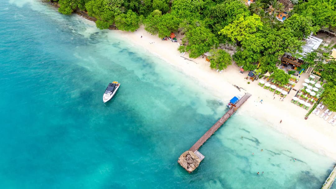 Visit the Rosario Islands