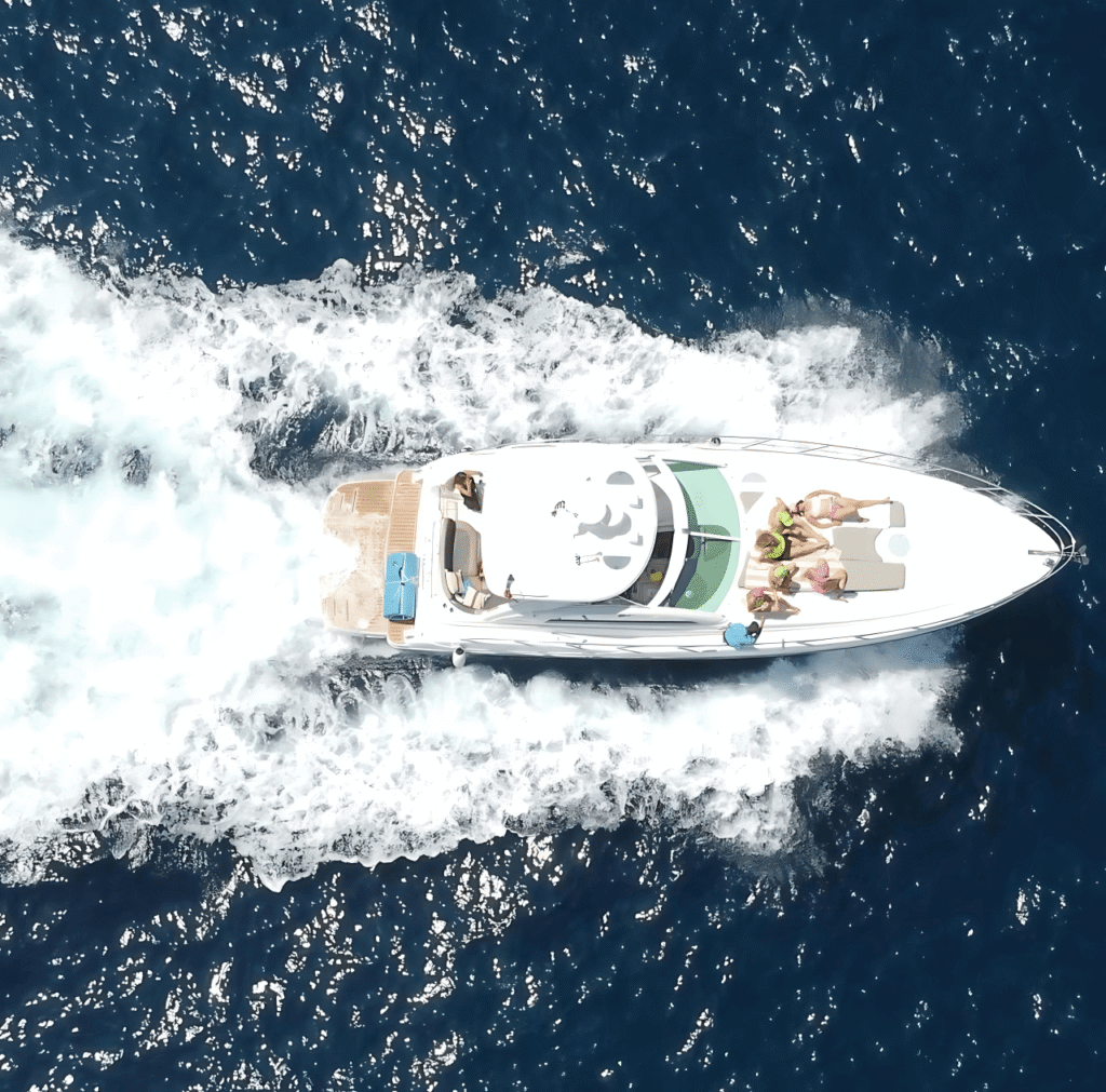 Understanding Los Cabos' Climate with yatch tour.