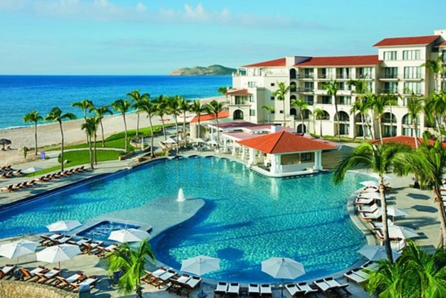 7. Dreams Los Cabos Suites Golf Resort & Spa