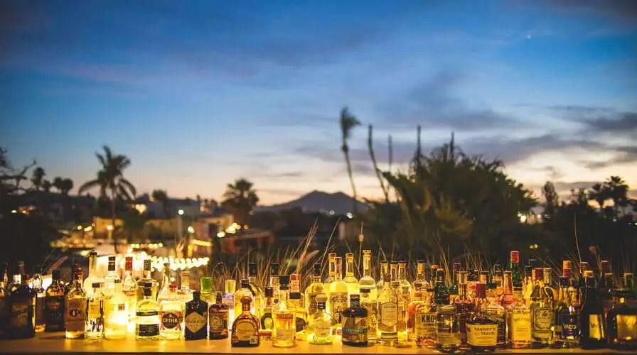 Rooftop 360° and Dalton Gin Bar