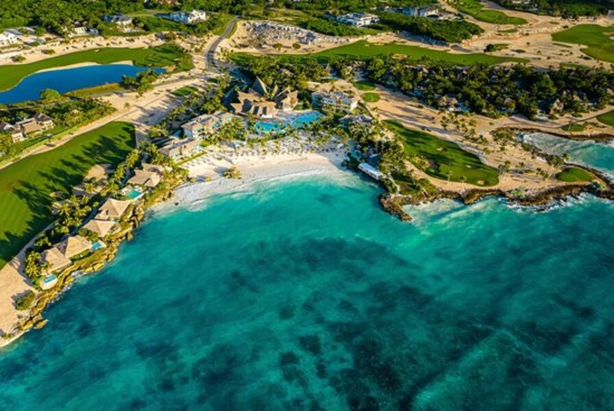 1. Eden Roc Cap Cana