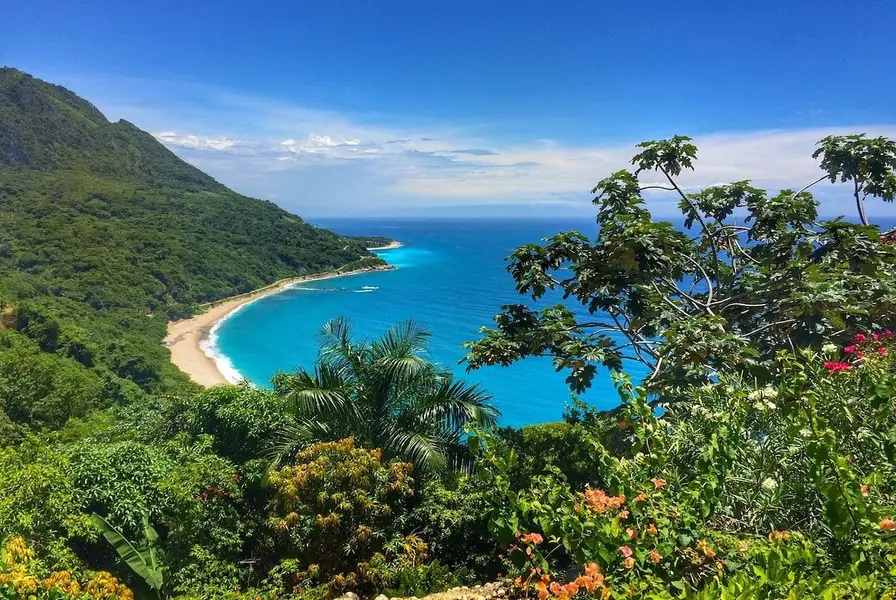 7. Playa San Rafael – Barahona