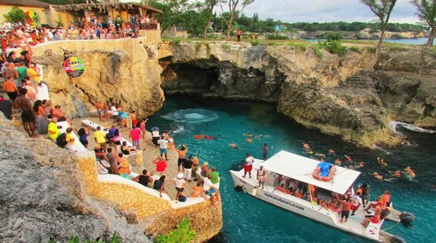 9. Cliff Diving and Entertainment at Rick’s Café, Negril