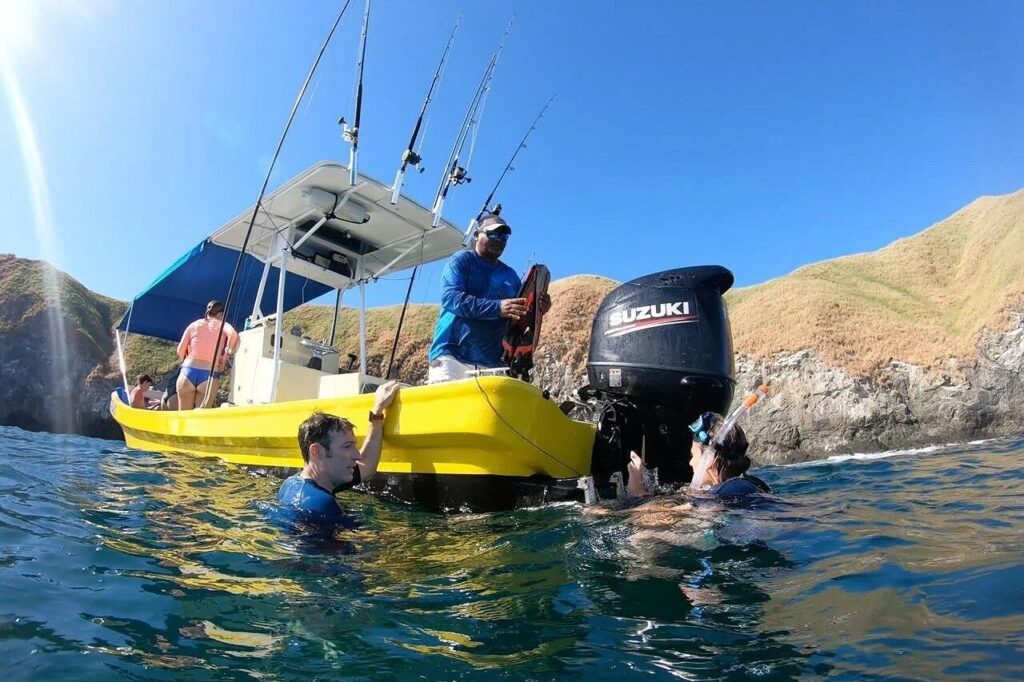 Full Day Private Fishing Charter – Playa Flamingo (8 Hours)
