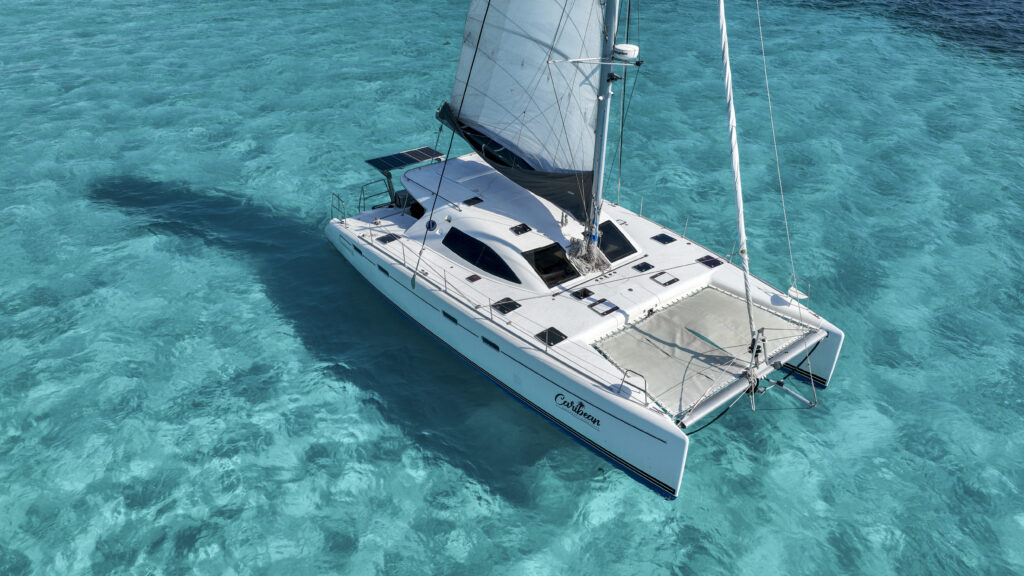 Private Catamaran Tour in Cancun (4 Hours) – Snorkeling & Open Bar