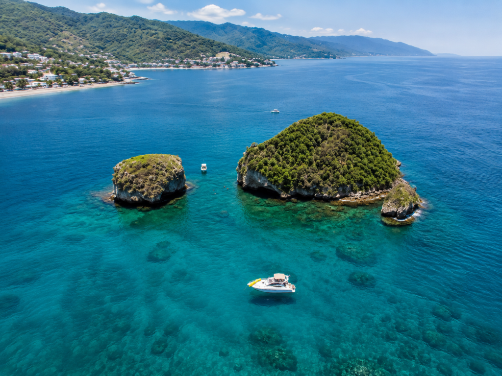 Puerto Vallarta - Yachts & Party Catamarans