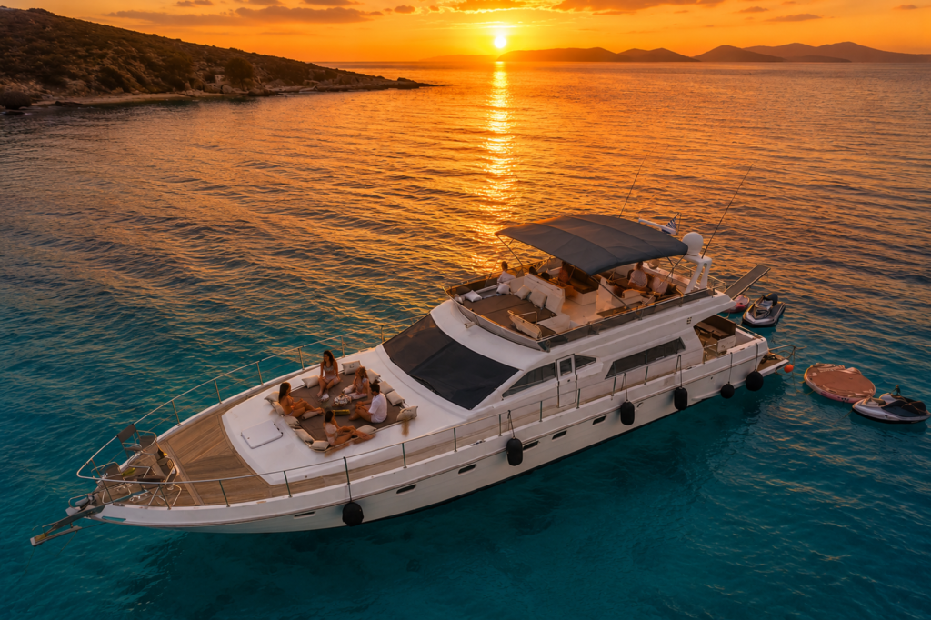 Private Mykonos Yacht: Delos, Rhenia & Sunset Cruise