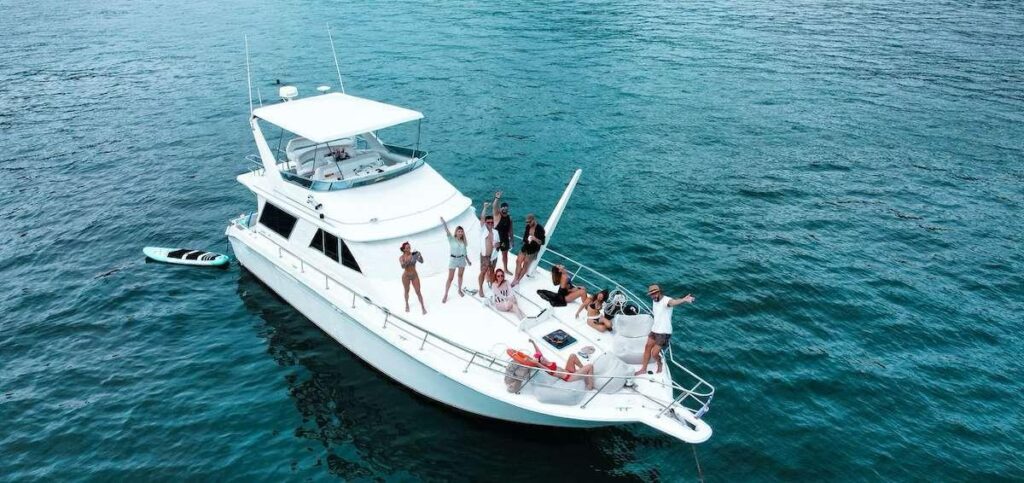 53 ft Private Yacht Charter Quepos – Manuel Antonio Coast
