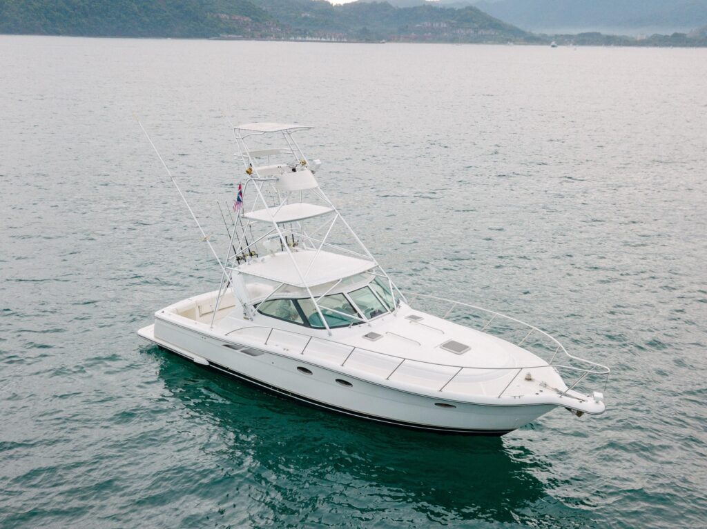 40 ft Sportfishing Yacht Papagayo – Fish, Cruise & Surf