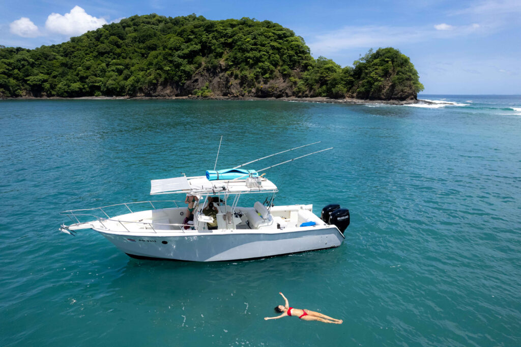 31 ft Fishing & Surf Charter Papagayo – Witch’s Rock