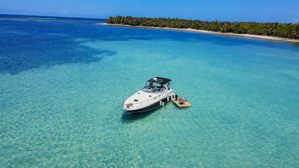 Private Yacht Charter Punta Cana (Bávaro Beach, 4 Hours)